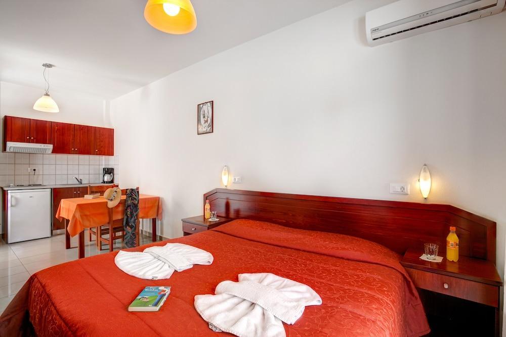 Artemis Apartments Stalos Ngoại thất bức ảnh